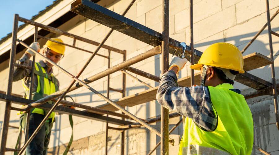 Professional gutter cleaning in Sykeston, ND